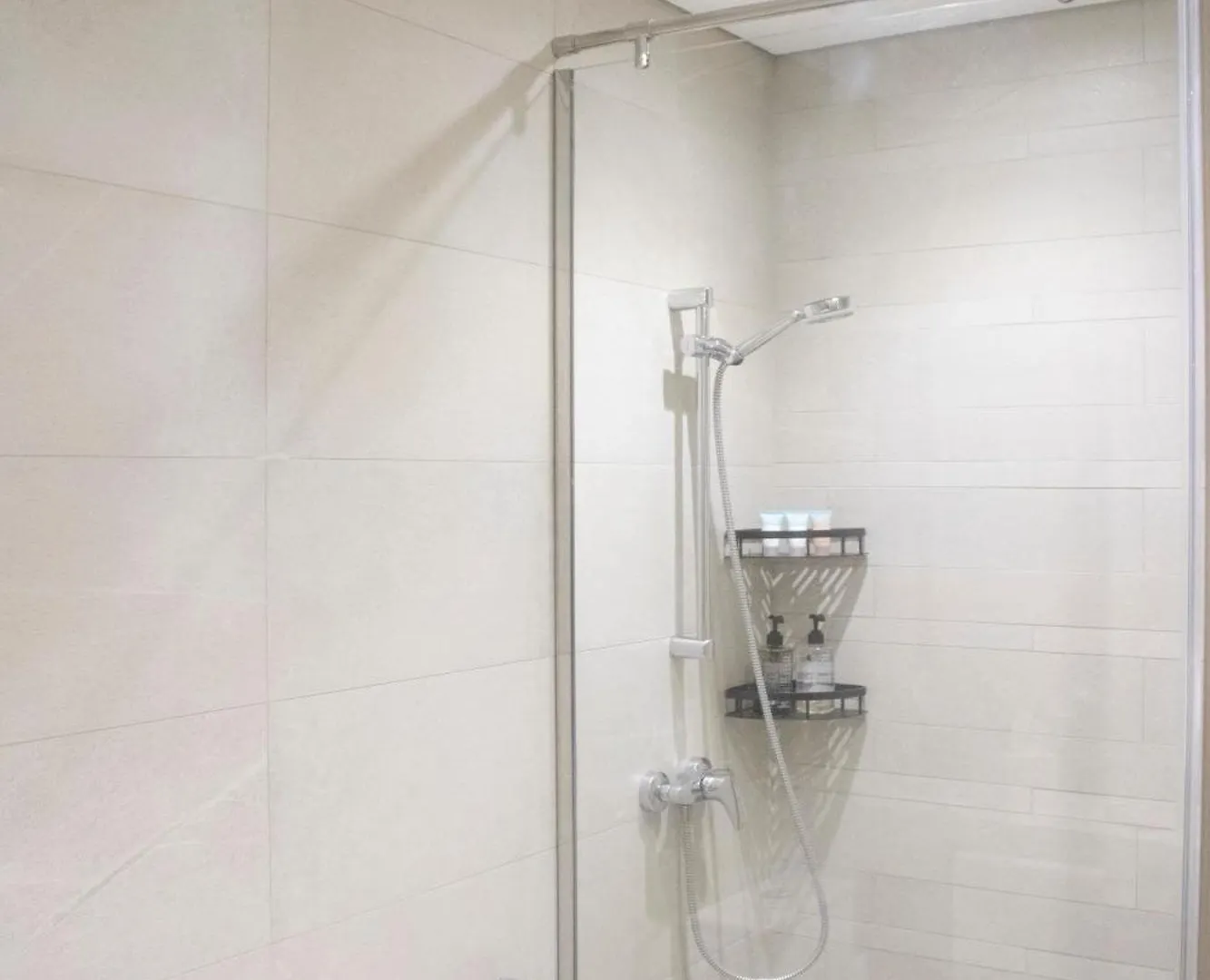 Modern 2Br Near Downtown Sleeps 6 Pool And Gym Apartment Dubai 0*,  United Arab Emirates